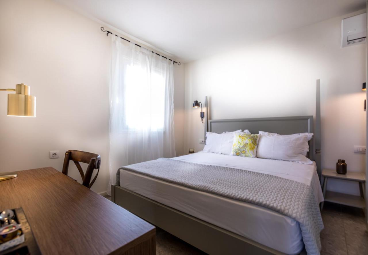 Lemon Tree House Aparthotel Karpathos Town  Exterior photo